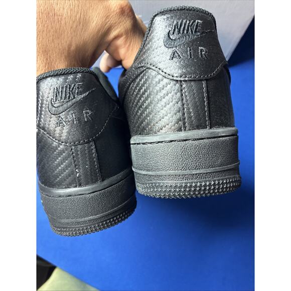 Athletic_Shoes